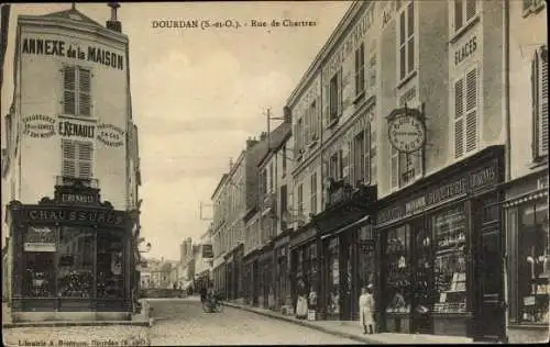Ak Dourdan Essonne, Rue de Chartres, Geschäfte