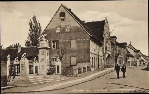 Ak Mühlberg an der Elbe, Hohestraße, Kriegerdenkmal