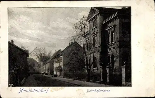 Ak Neudietendorf in Thüringen, Straßenansicht Bahnhofstraße