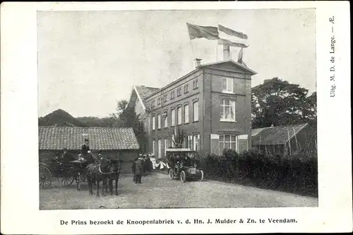 Ak Veendam Groningen, De Prins bezoekt de Knoopenfabriek v. d. Hn. J. Mulder Zn.