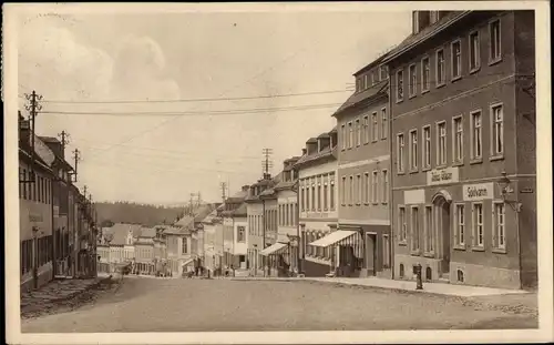 Ak Zöblitz Marienberg im Erzgebirge Sachsen, Partie in der Johannisstraße, Spielwaren Julius Gläser