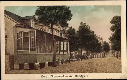 Ak Burg im Spreewald, Partie am Marktplatz, Gebäude