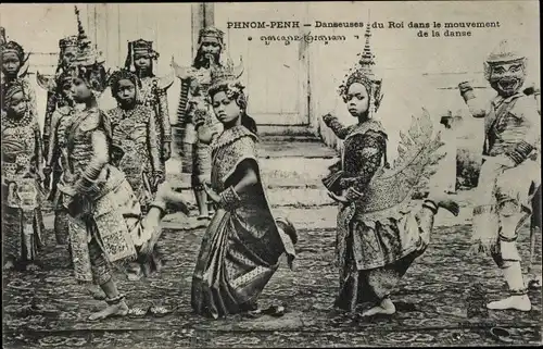Ak Phnom Penh Kambodscha, Danseuses du Roi dans le mouvement de la danse, Tänzerinnen