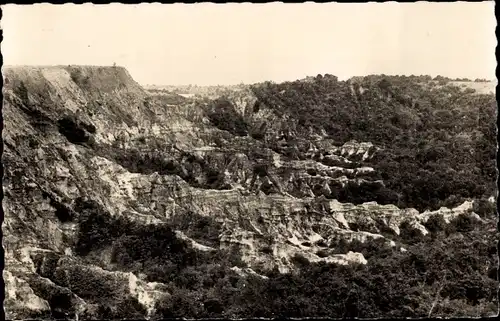 Ak Pointe Noire Republik Kongo, Felsen, Dschungel, Gesamtansicht, Landschaft