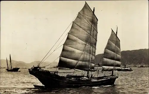 Ak Segelschiff auf dem Wasser, Lighter