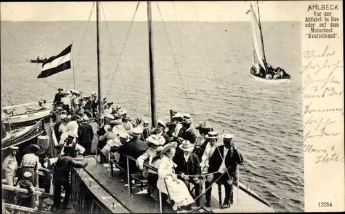 Ak Ostseebad Ahlbeck Heringsdorf auf Usedom, auf dem Motorboot "Deutschland", vor der Abfahrt in See