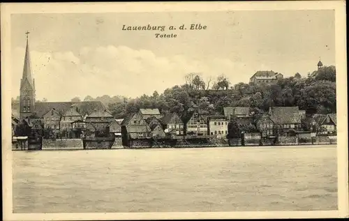 Ak Lauenburg in Schleswig Holstein, Elbpartie mit Blick auf die Stadt