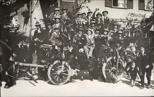 Foto Ak Brötzingen Pforzheim im Schwarzwald, Festumzug im Ort, Gasthof