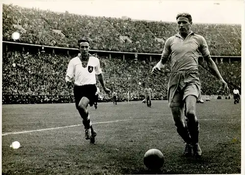 Foto Berlin Olympiastadion, Länderspiel Deutschland Schweden 20.9.1942, Emanuelsson, Decker