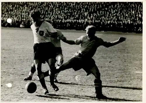 Foto Berlin Olympiastadion, Länderspiel Deutschland Schweden 20.9.1942, Carlsson, Janes