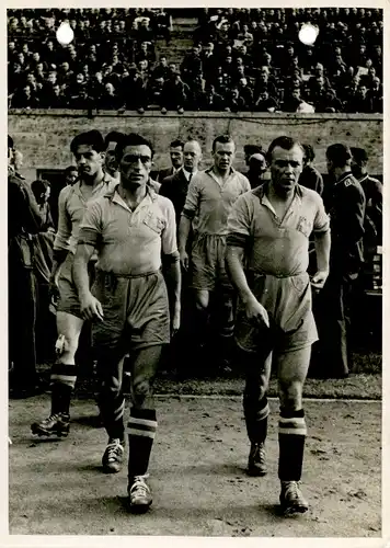 Foto Berlin Olympiastadion, Länderspiel Deutschland Schweden 20.9.1942, Schwed. Mannschaft