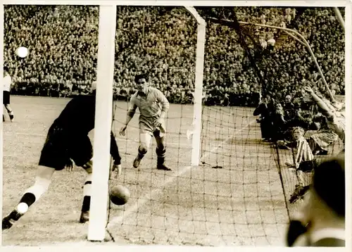 Foto Berlin Olympiastadion, Länderspiel Deutschland Schweden 20.9.1942, Jahn, Janes