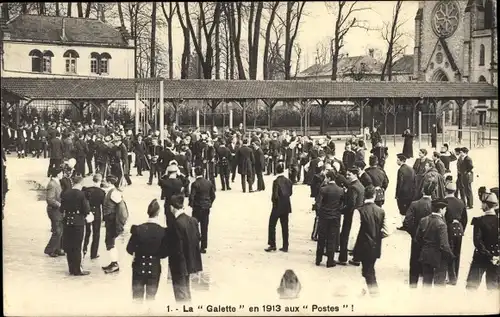 Ak La Galette en 1913 aux Postes, Französische Polizisten