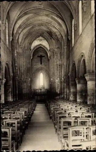 Ak Etretat Seine Maritime, Innenansicht einer Kirche