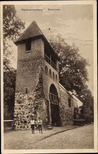 Ak Neubrandenburg in Mecklenburg, Wiekhaus