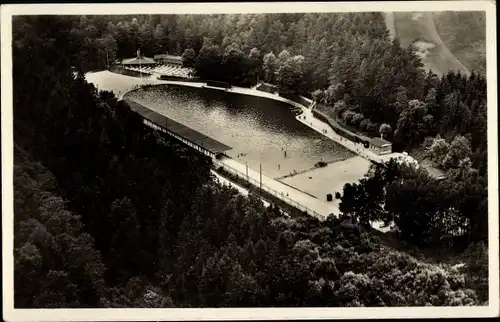 Ak Rastenberg in Thüringen, Waldschwimmbad, Vogelperspektive