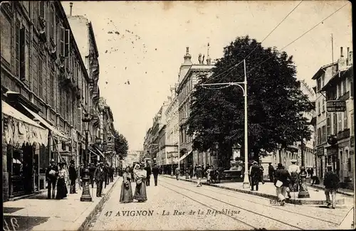 Ak Avignon Vaucluse, La Rue de la Republique