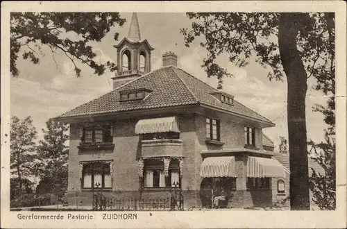 Ak Zuidhorn Groningen,  Gereformeerde Pastorie, Gesamtansicht