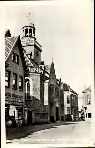 Ak Noordwijk aan Zee Südholland, Ned. Herv. Kerk met Pastorie