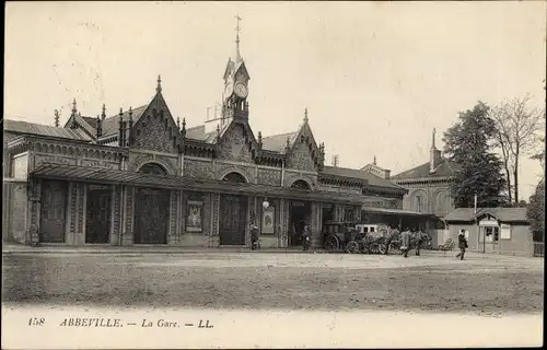 Ak Abbeville Somme, La Gare, Kutsche