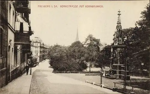 Ak Freiberg im Kreis Mittelsachsen, Hornstraße mit Hornbrunnen