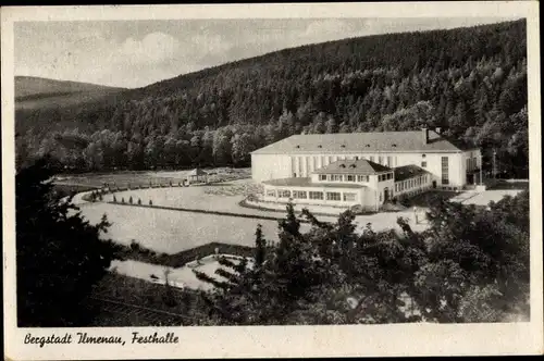 Ak Ilmenau in Thüringen, Blick zur Festhalle, Wald