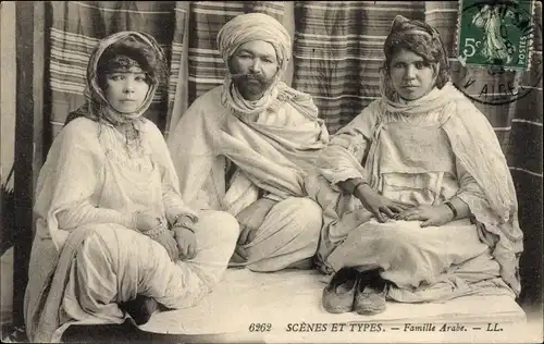 Ak Scenes et Types, Famille Arabe, Maghreb