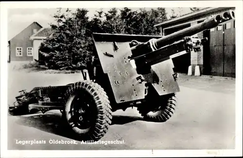 Ak Oldebroek Gelderland, Legerplaats, Artilleriegeschut