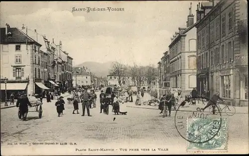 Ak Saint Dié des Vosges, Place Saint Martin, vue prise vers la ville