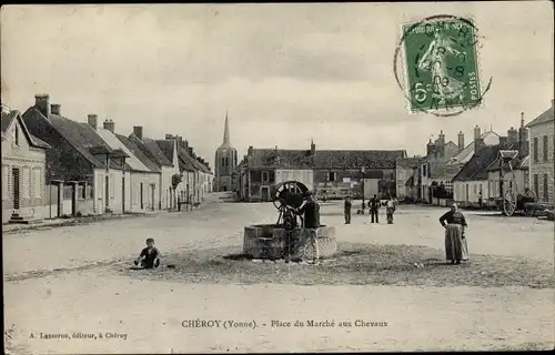 Ak Cheroy Yonne, Place du Marché aux Chevaux