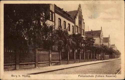 Ak Burg bei Magdeburg, Polizeischule, frühere Kaserne