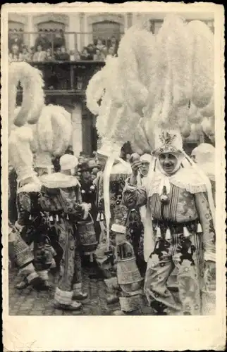 Ak Binche Wallonien Hennegau, Carnaval, Groupe de Gilles en pleine action