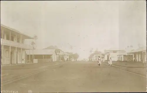 Foto Ak  Straßenpartie, französische Kolonie