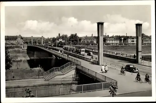 Ak Mannheim in Baden, Friedrich-Ebert-Brücke, Straßenbahn