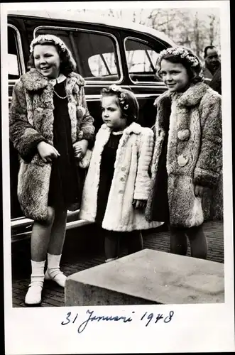 Ak Prinzessin Beatrix der Niederlande, Soestdijk 31 Januar 1948, Pelzmantel