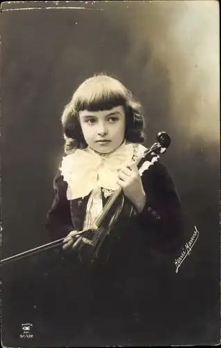 Ak Portrait eines Kindes mit Geige