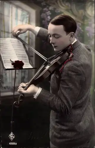 Ak Mann Geige spielend, Musikinstrument, Noten