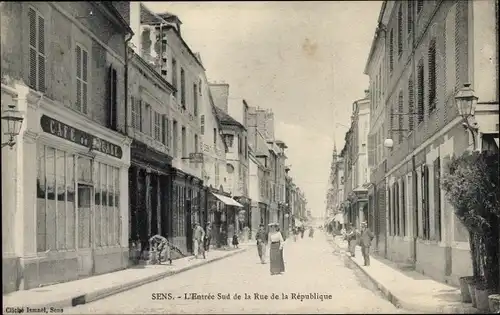 Ak Sens Yonne, L'Entrée Sud de la République