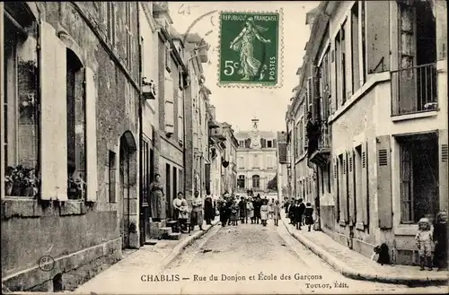 Ak Chablis Yonne, Rue du Donjon et École des Garcons
