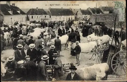 Ak Rouvray Yonne, Un Jour de Foire