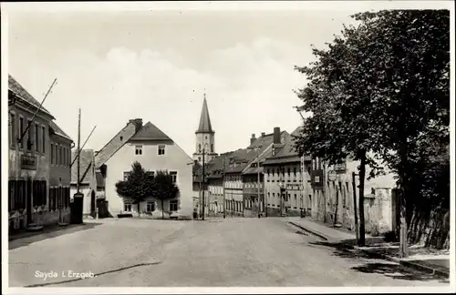 Ak Sayda im Erzgebirge, Straßenpartie, Kirche