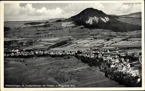 Ak Welschingen Engen im Hegau in Baden Württemberg, mit Hohenhöwen, Fliegeraufnahme, Panorama