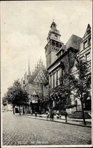 Ak Zeitz im Burgenlandkreis, Am Rathaus