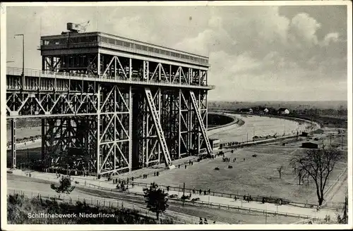 Ak Niederfinow im Barnim, Schiffshebewerk