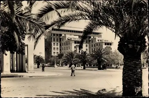 Ak Fès Fez Marokko, Place Lyautey vers l'Immeuble Urbaine