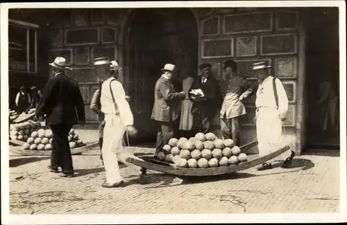 Ak Alkmaar Nordholland Niederlande, Käsemarkt, Verkauf