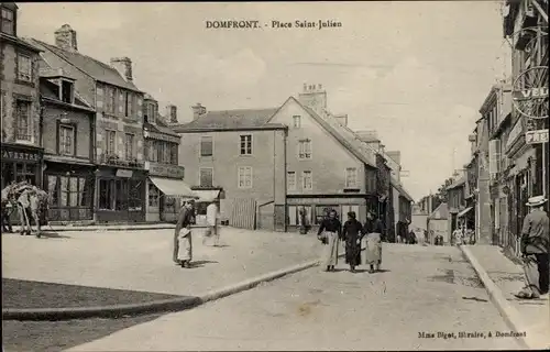 Ak Domfront Orne, Place Saint Julien