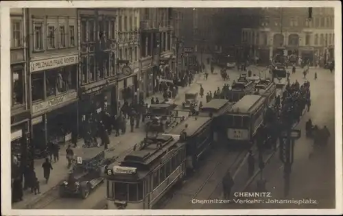 Ak Chemnitz in Sachsen, Verkehr am Johannisplatz, Automobile, Straßenbahnen