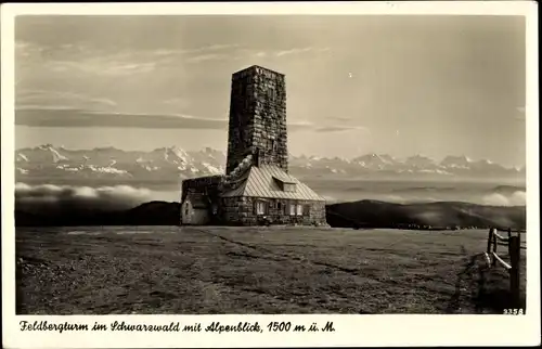 Ak Feldberg im Schwarzwald, Feldbergturm mit Alpenblick