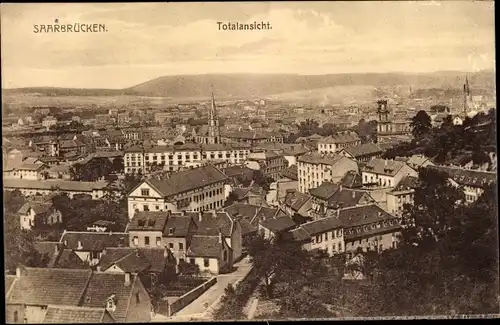 Ak Saarbrücken im Saarland, Totalansicht der Ortschaft